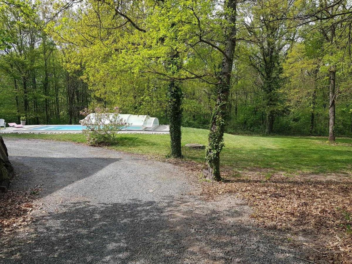 Villa Chalet De Charme Avec Sauna Et Piscine Couverte, Proche De Vichy, Tout Confort, Animaux Acceptes - Fr-1-489-370 Saint-Rémy-en-Rollat Exterior foto